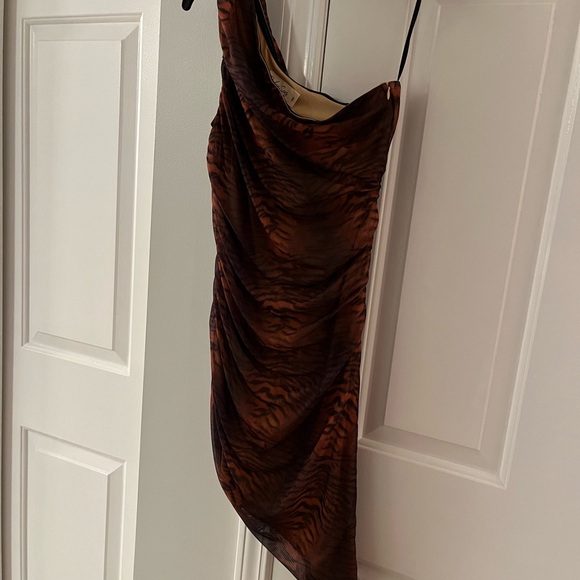 One shoulder mini dress cheetah/leopard print - Picture 2 of 2